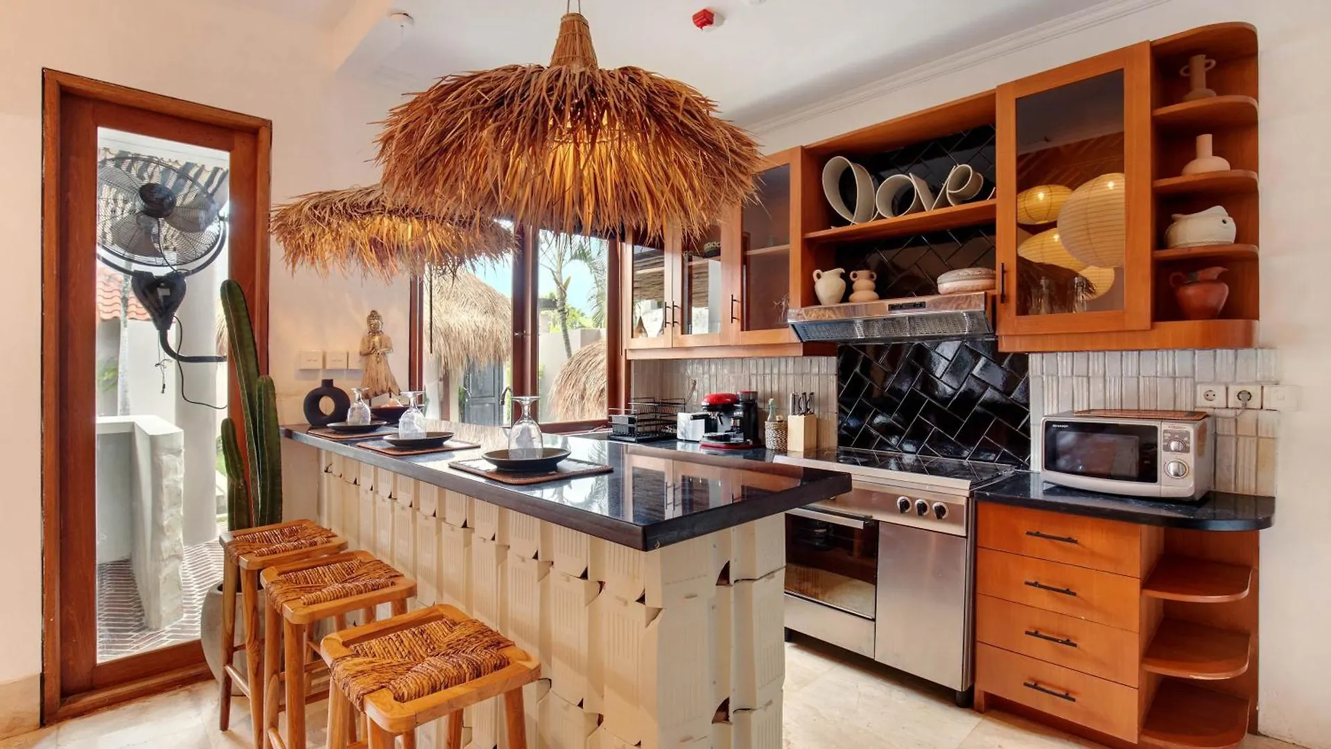 Villa Canggu Berawa 5 Bedrooms With Private Pool